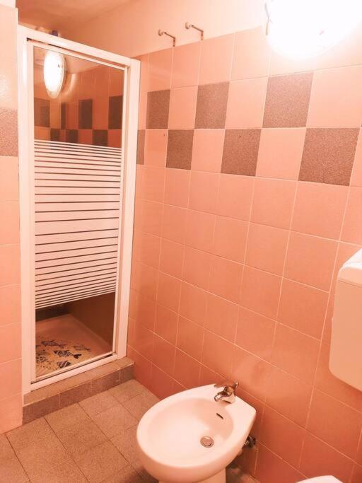 Cute Little Flat With View, 20 Mins To Bgy Airport Apartment Pradalunga Luaran gambar