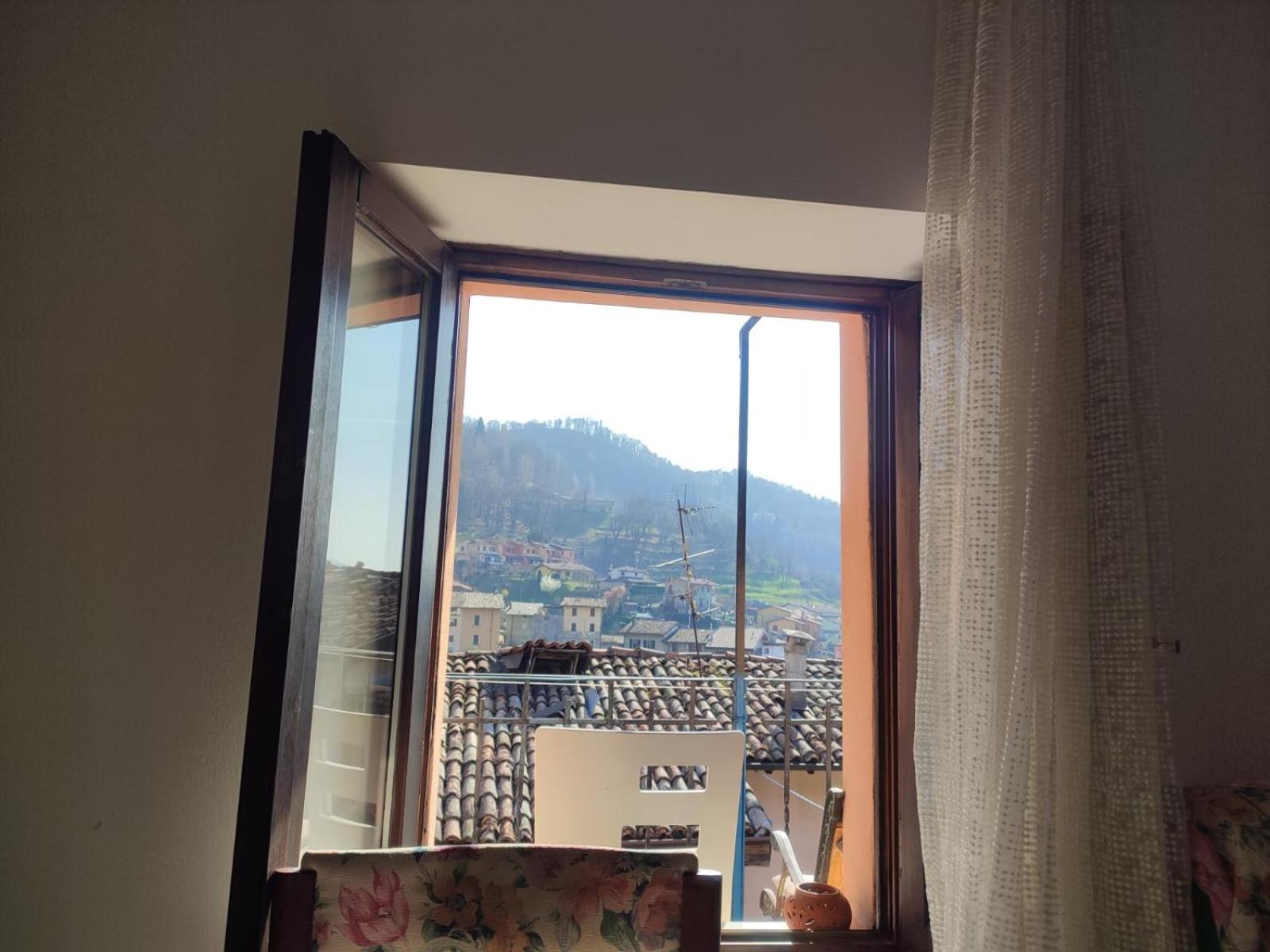 Cute Little Flat With View, 20 Mins To Bgy Airport Apartment Pradalunga Luaran gambar
