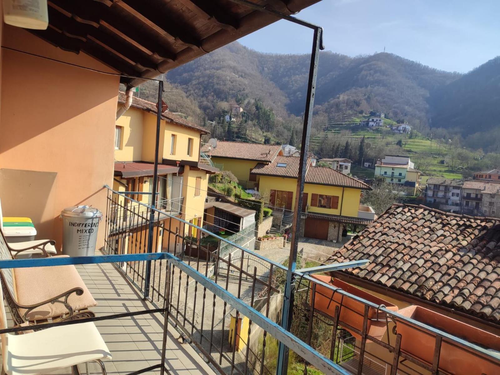 Cute Little Flat With View, 20 Mins To Bgy Airport Apartment Pradalunga Luaran gambar